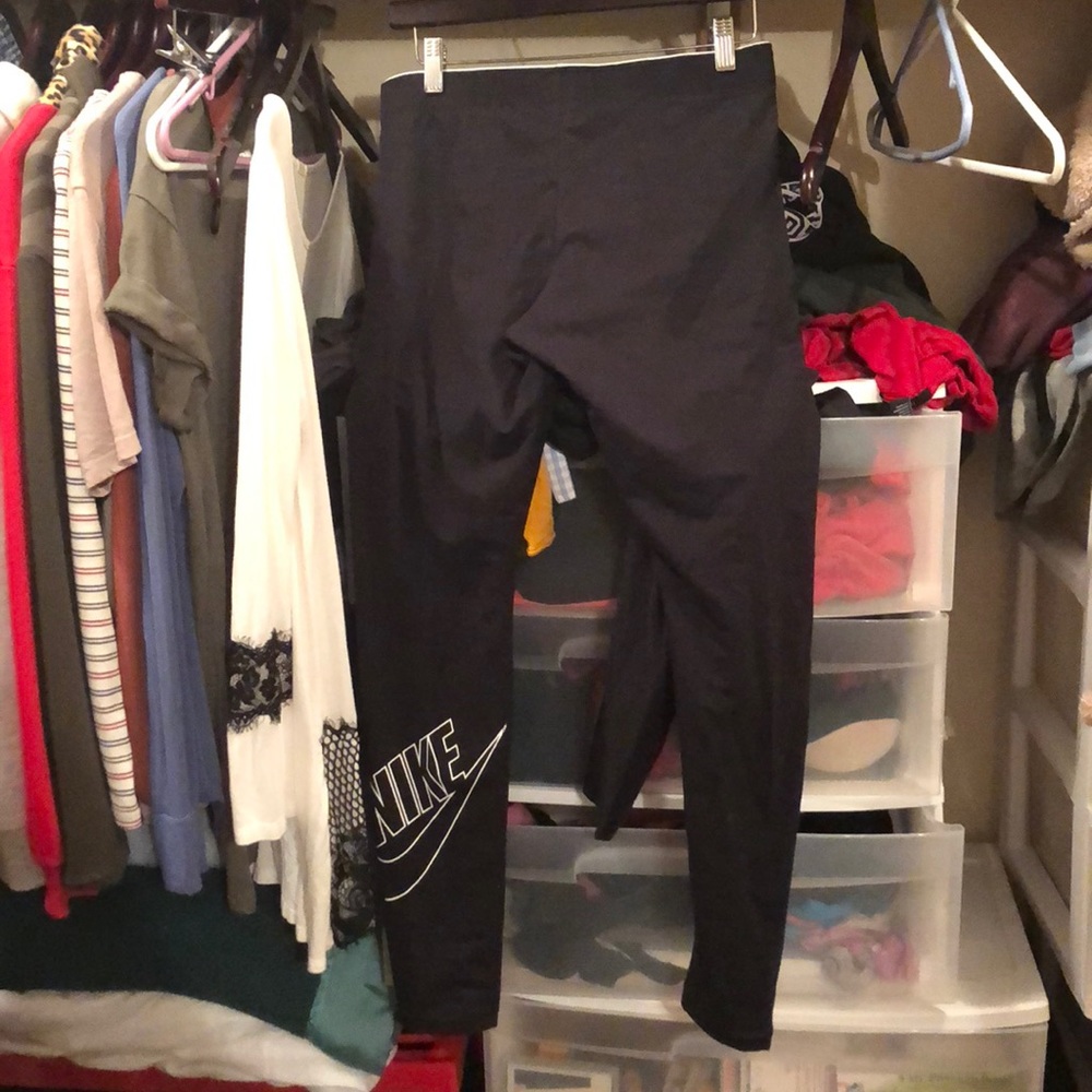 New never worn Nike leggings